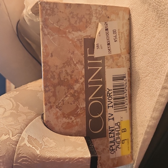 EUC Vintage Connie OPULENT IV IVORY 9B 2 INCH heel - Picture 6 of 8